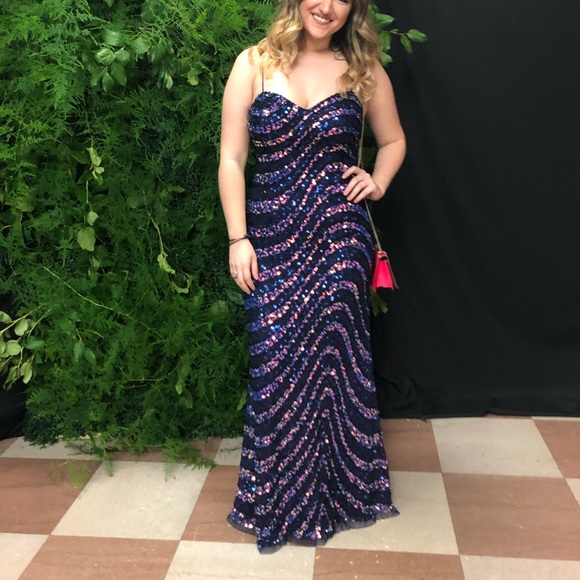 Adrianna papell iridescent sequin gown - Picture 2 of 3